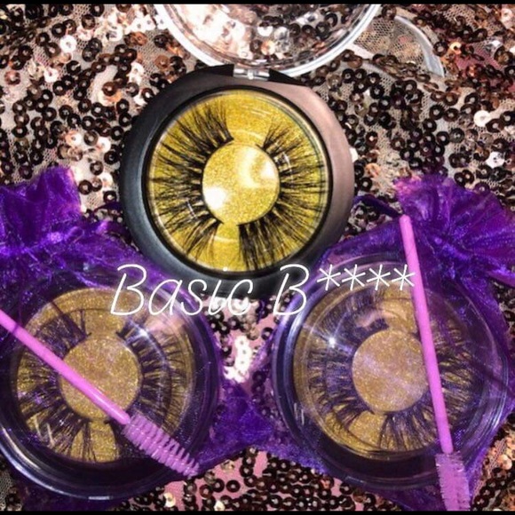 Mink Lashes - Picture 3 of 5